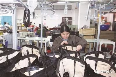 邵東榮膺'中國箱包皮具生產(chǎn)基地'復(fù)評(píng)，2000余家企業(yè)助力產(chǎn)業(yè)繁榮